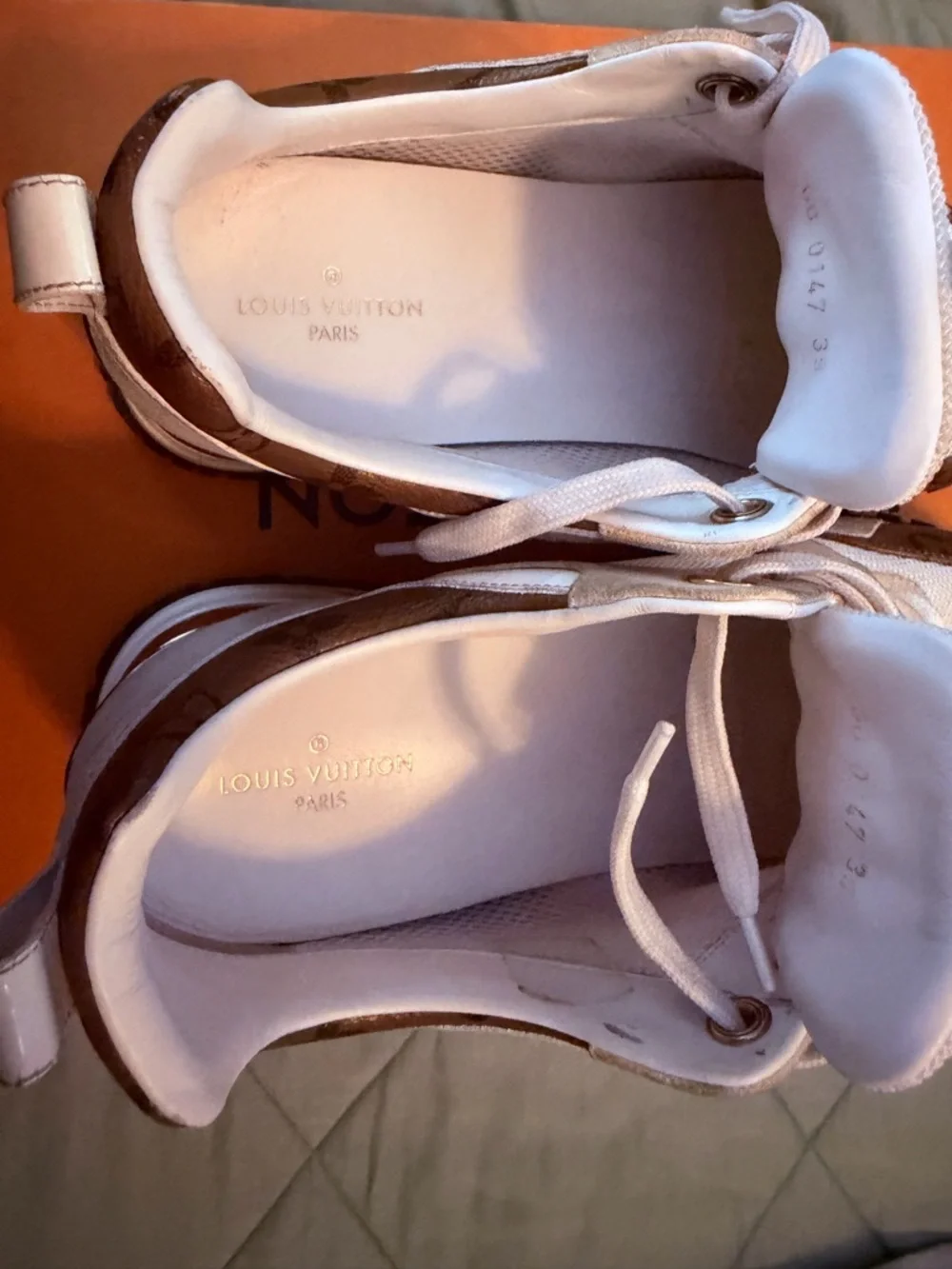 Louis Vuitton Calfskin Monogram Run Away 38 1/2 - Picture 7 of 10